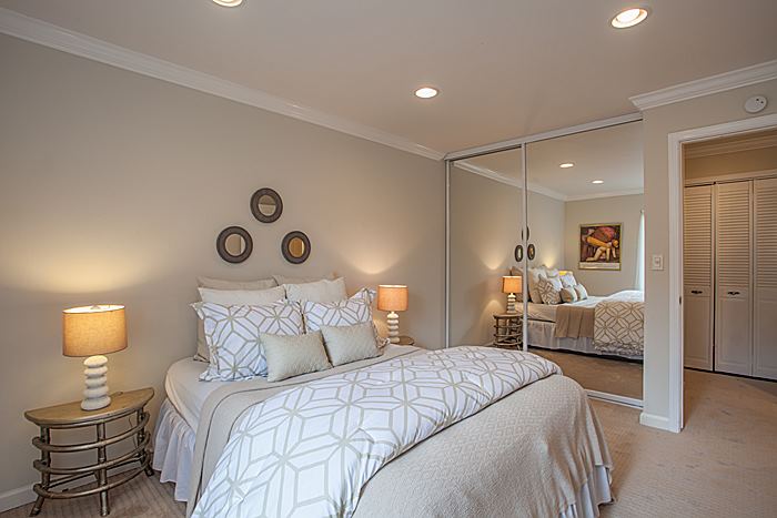 960 Shorepoint Court #204