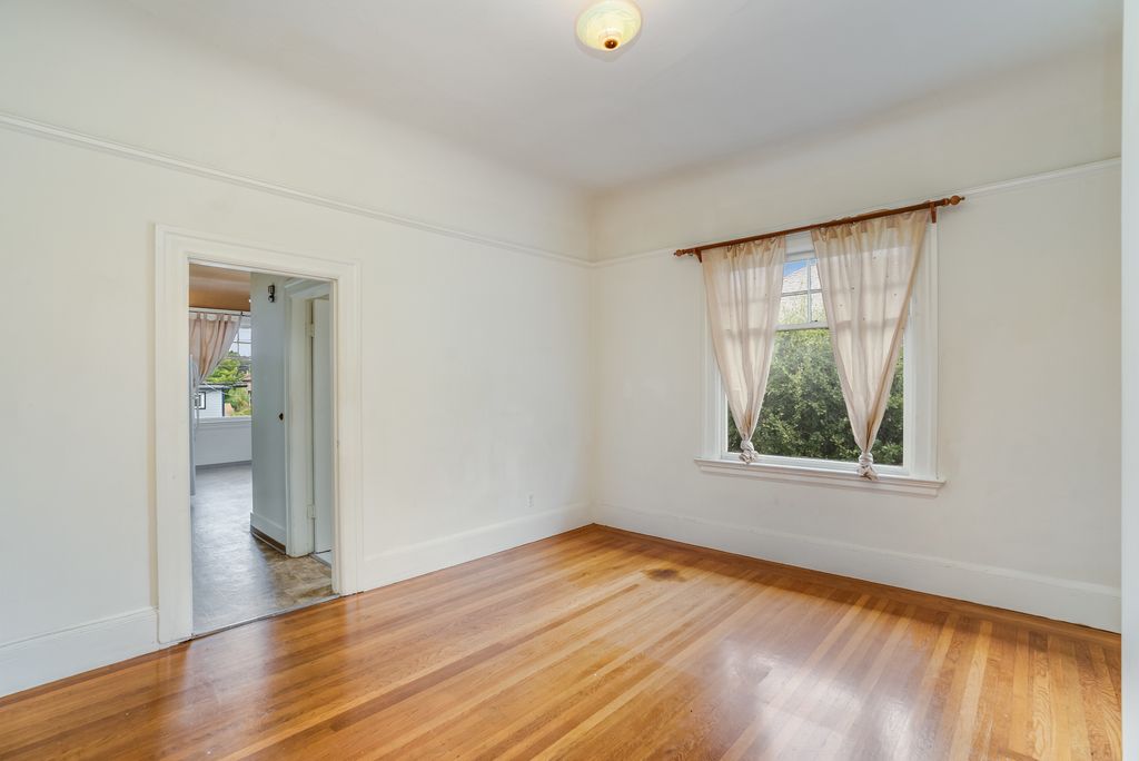 1301 Walnut Street #5
