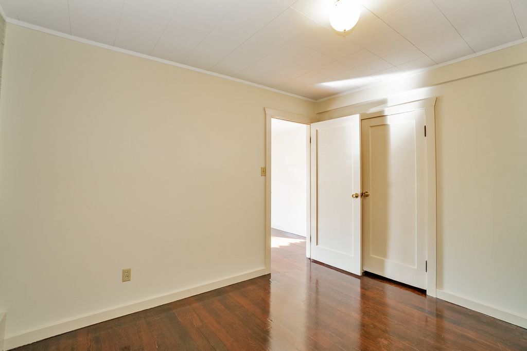 525 Taylor Ave #B