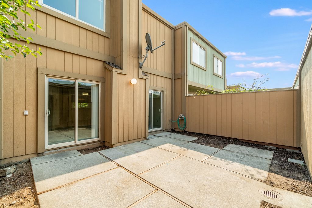 3145 Bali Lane 