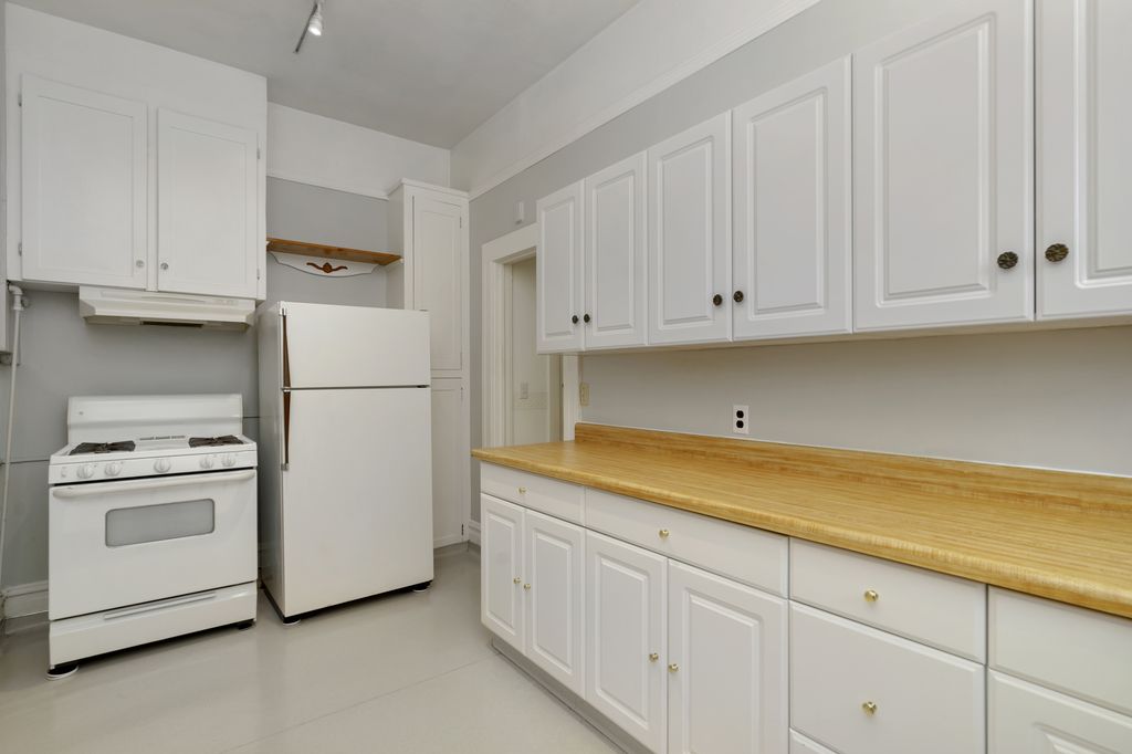 1529 Verdi Street #C