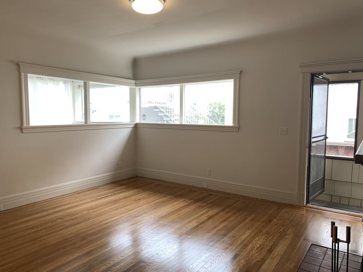 2138 Clinton Ave #B