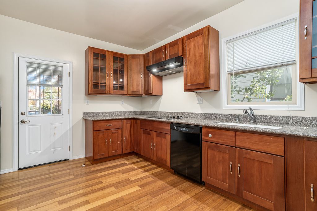 2151 Clinton Ave #D