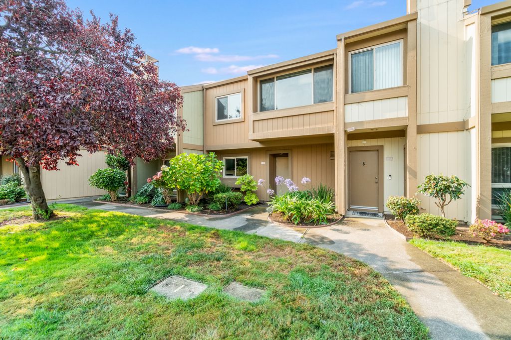 3145 Bali Lane 