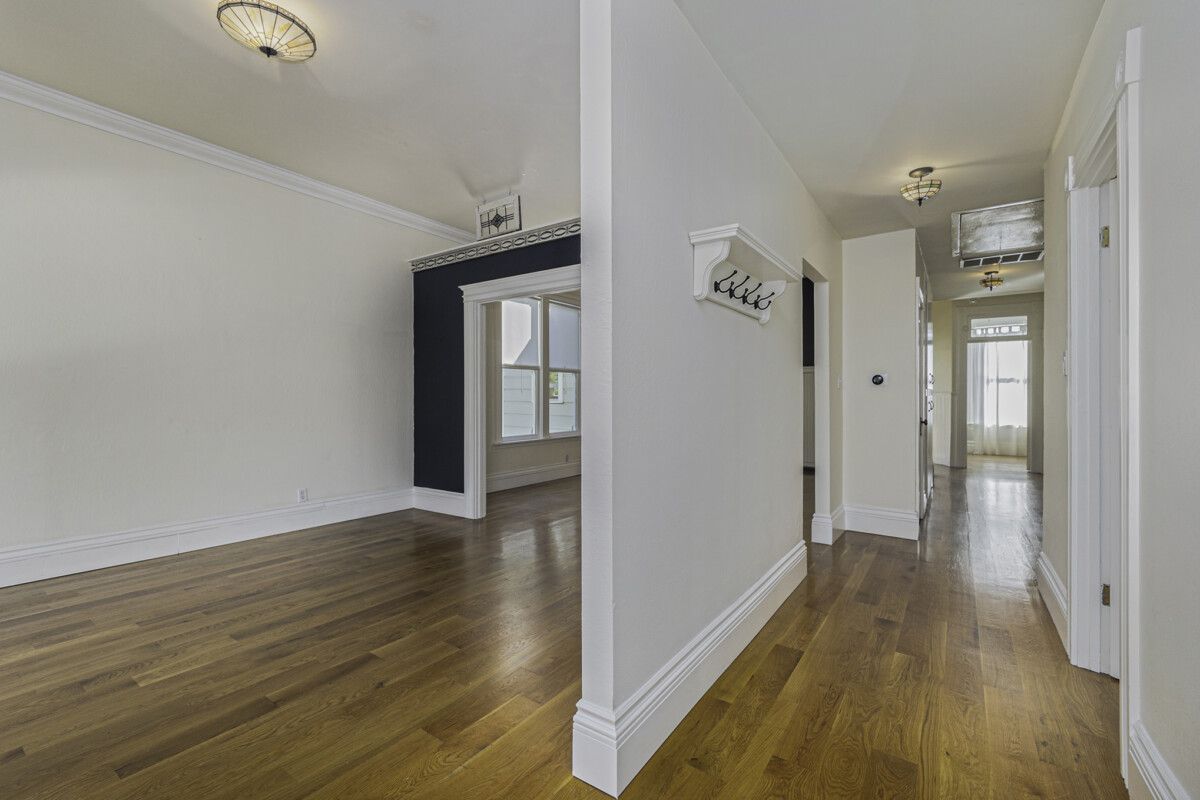 1515 Mozart Street #B