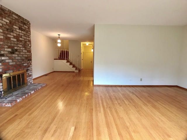 2713 Bayview Drive