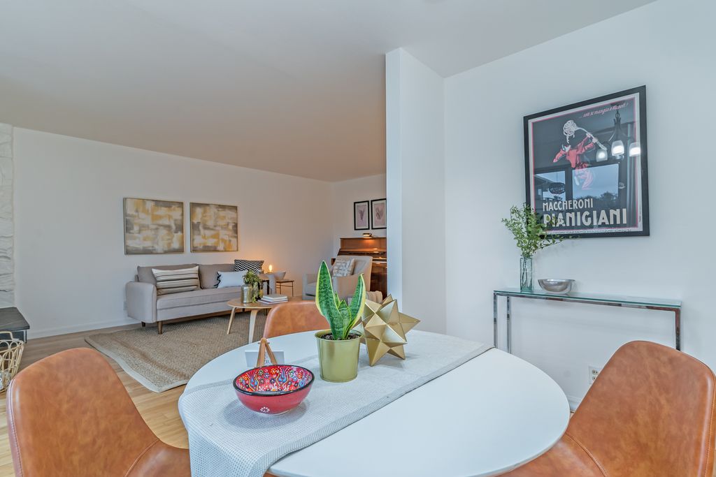 339 Broadway #104
