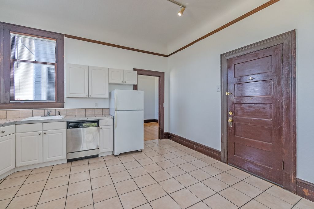 739 Santa Clara Ave #H