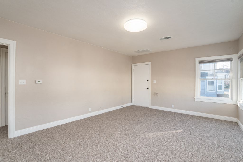 1612 Concordia Street - Upper unit