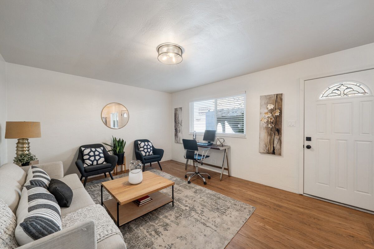 8 Whitmore Place #1