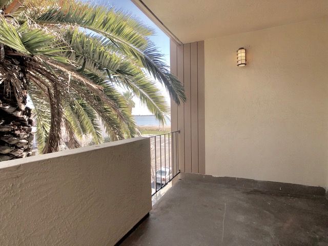 1825 Shoreline Drive #313