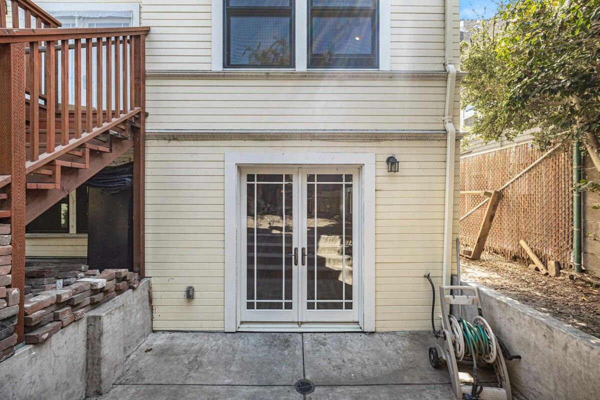 1703 Broadway 