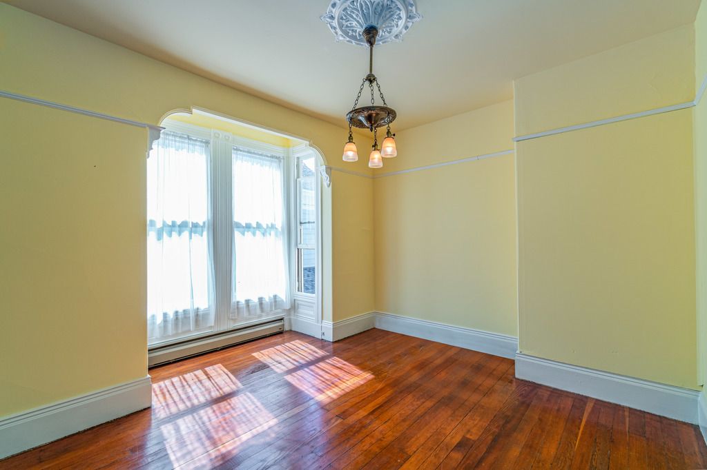 1402 Santa Clara Ave