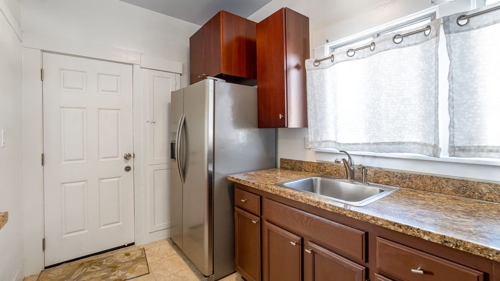 2156 Clinton Avenue #3