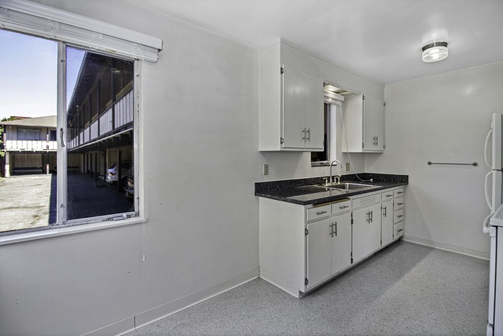 2145 Santa Clara Ave #B