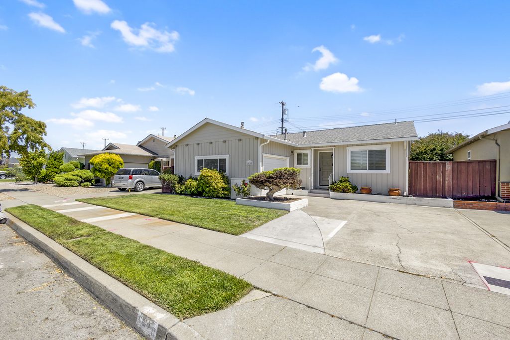 1020 Azalea Drive 