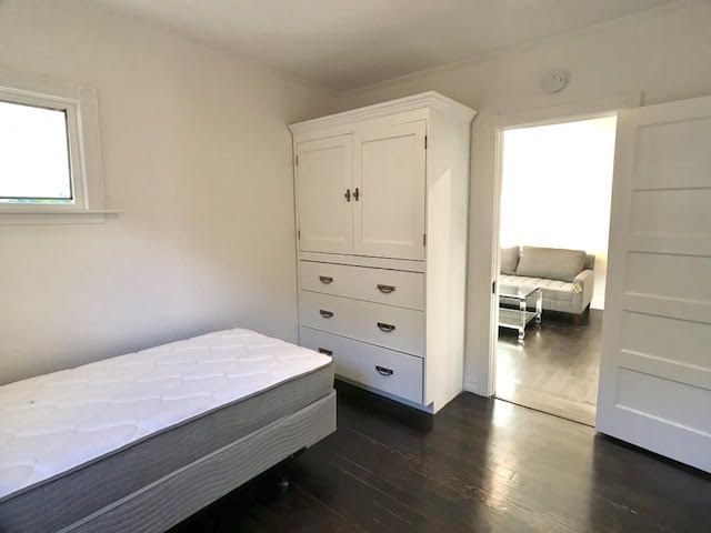 903 San Antonio