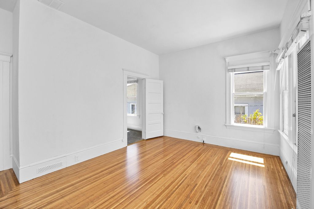 2120 Lincoln Ave #B