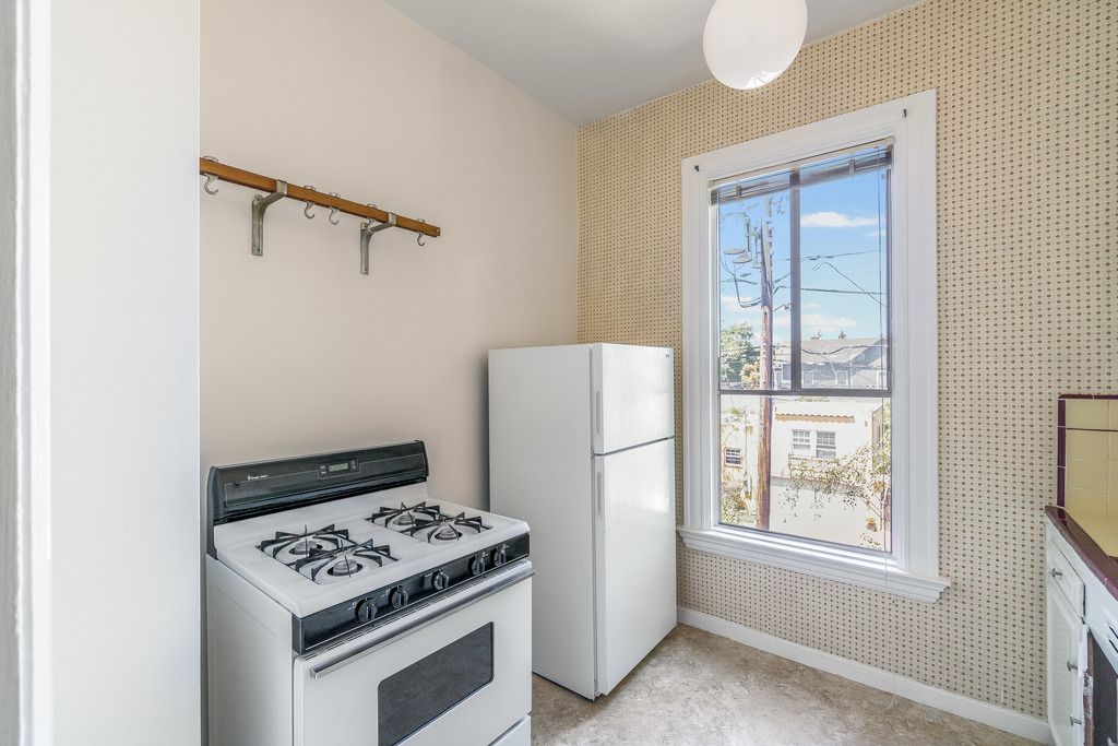 2001 Alameda Ave #5