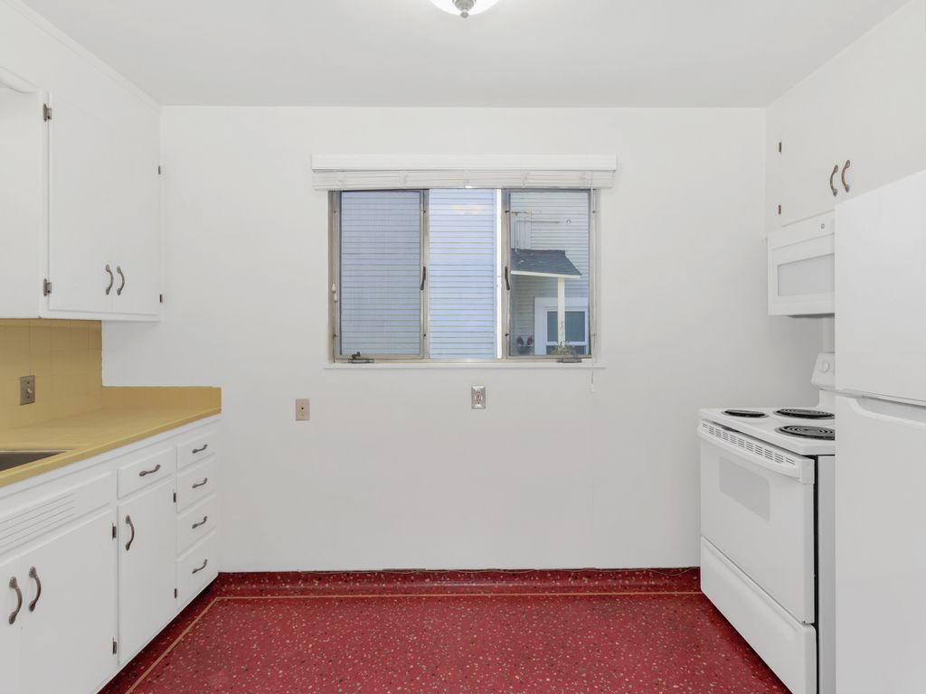 2145 Santa Clara Ave #E