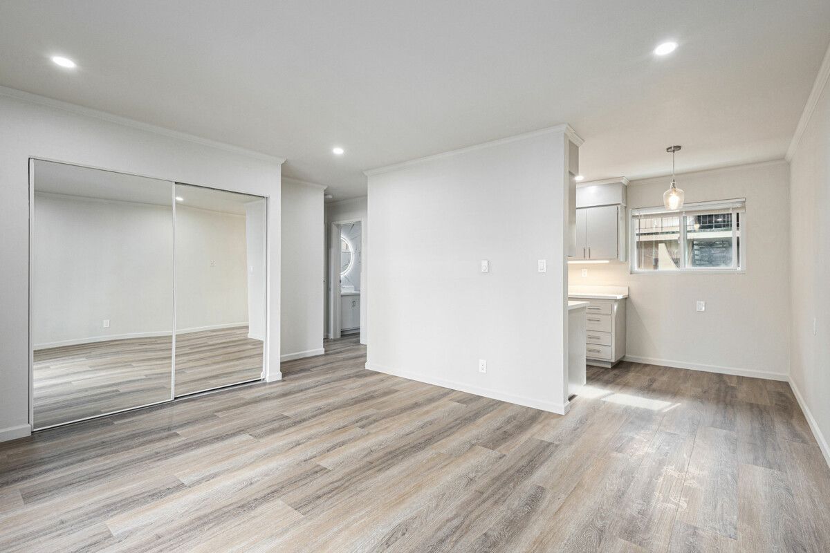 145 17th Street #208