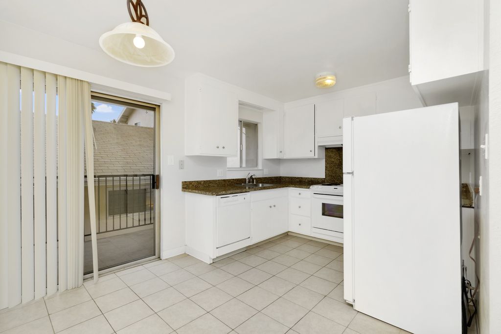 1336 Broadway #C