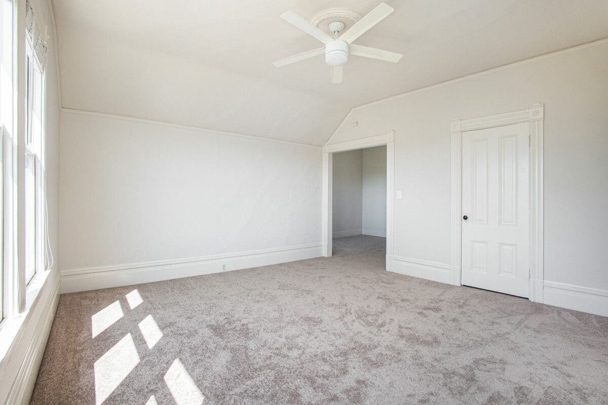 1828 Clinton Ave #C