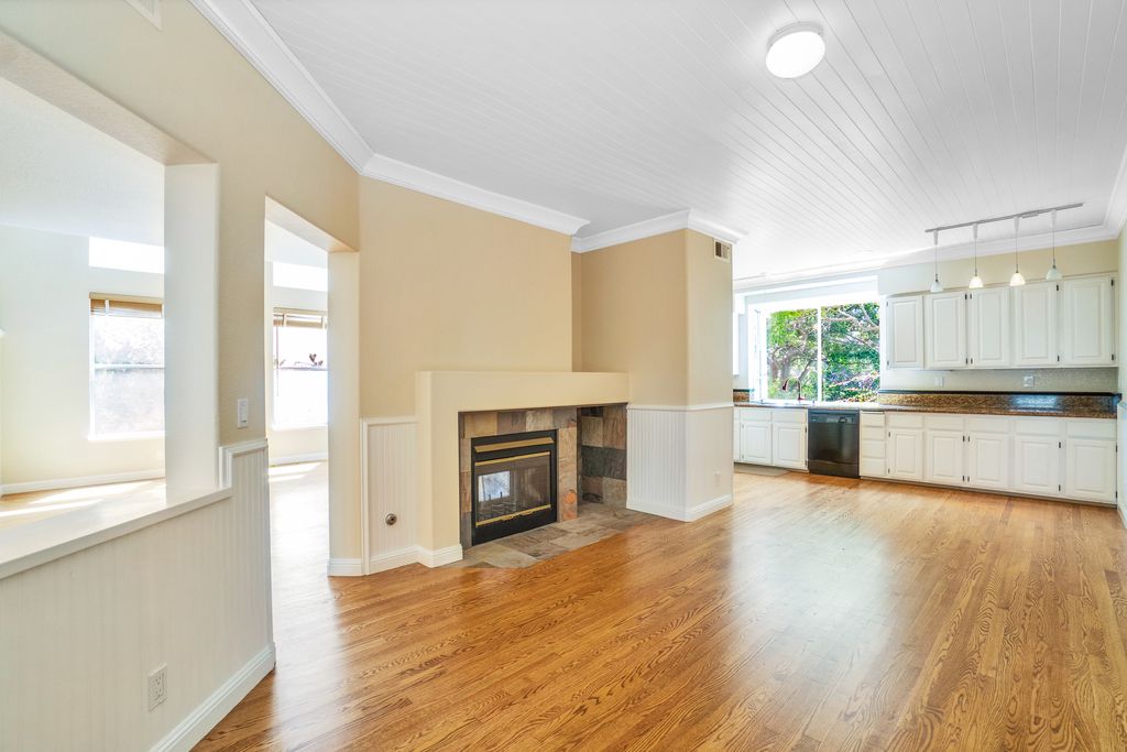 211 Hudson Bay
