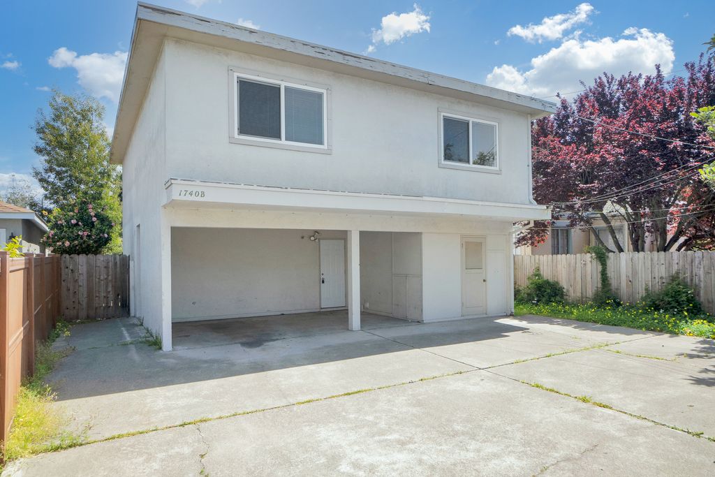 1740 Pearl Street #B