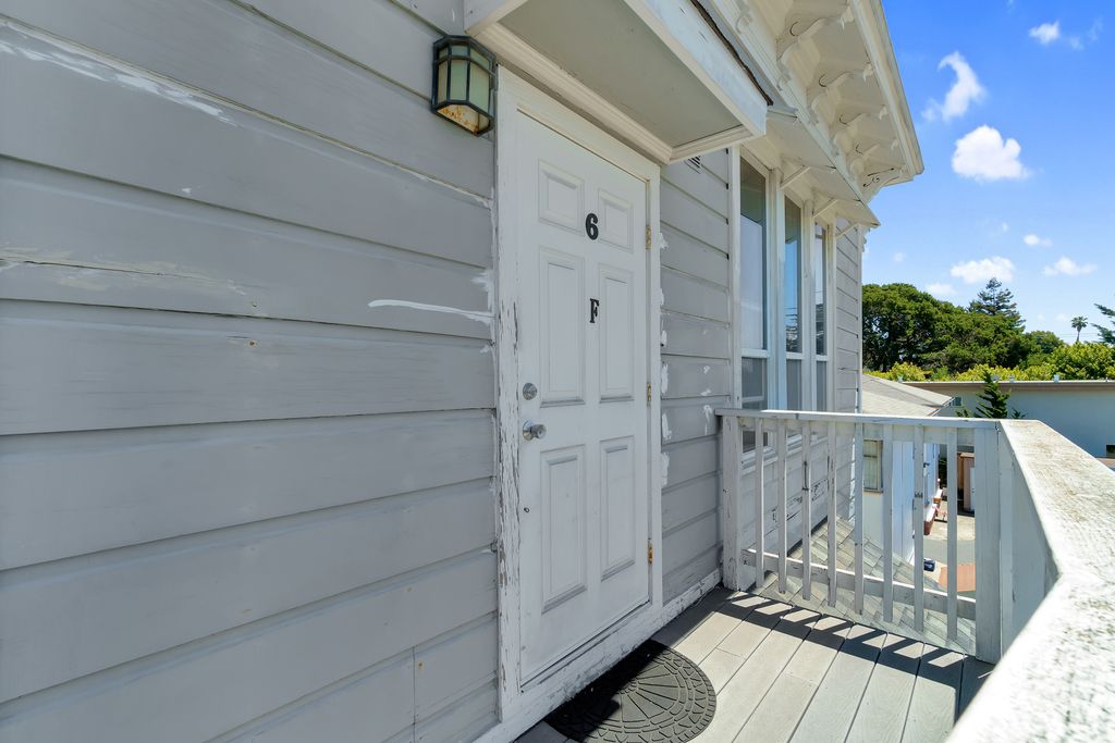 2044 Alameda Ave #F