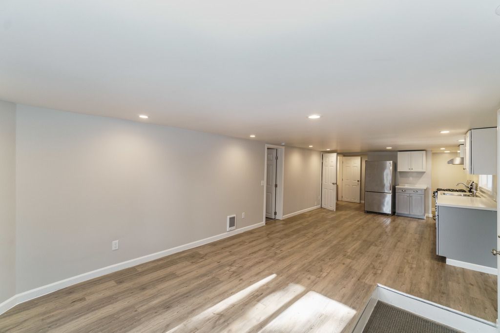 1528 Mozart Street #B