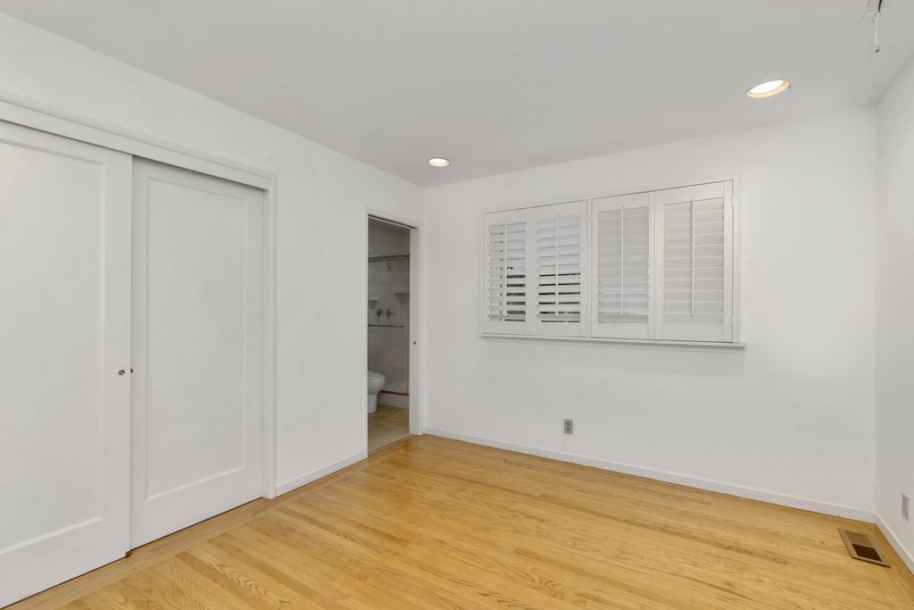 3462 Figueroa Drive 