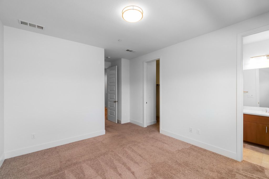 428 Mitchell Ave