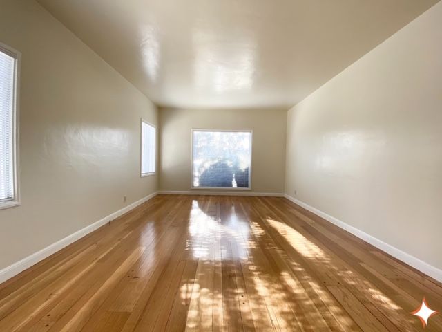 3103 Fernside Blvd