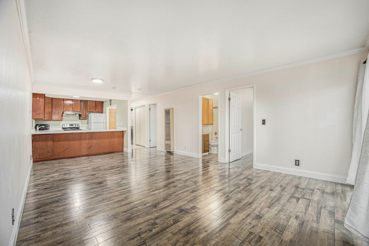 336 E. 15th Street #3