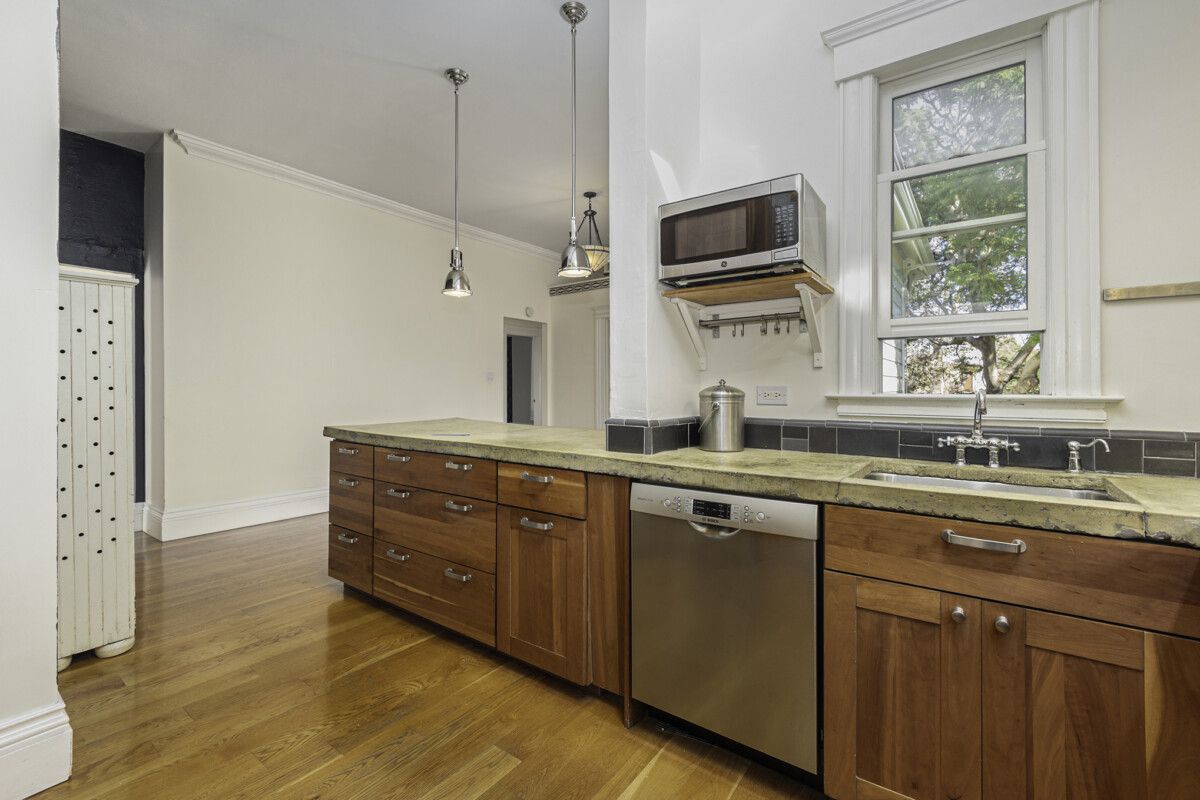 1515 Mozart Street #B