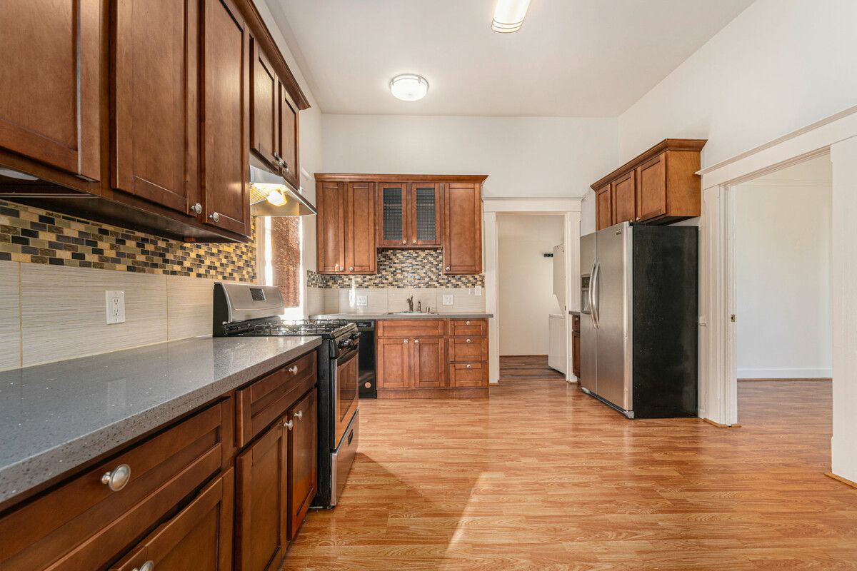933 Santa Clara Ave #C