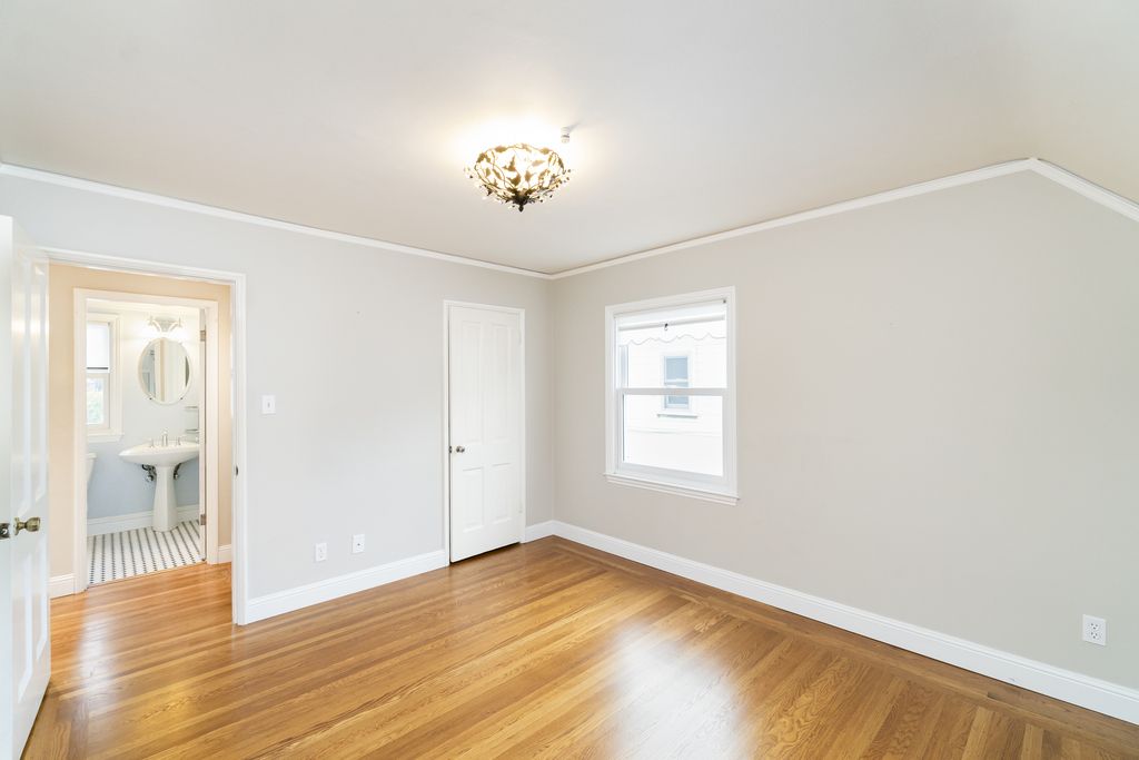 2807 Windsor Dr.