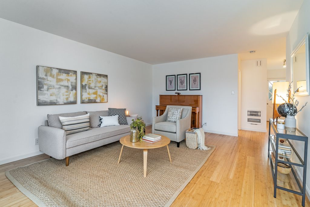 339 Broadway #104