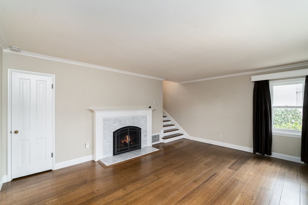 2807 Windsor Dr.