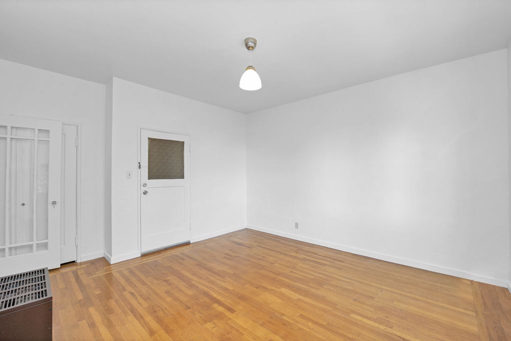 1535 Everett Street #2 