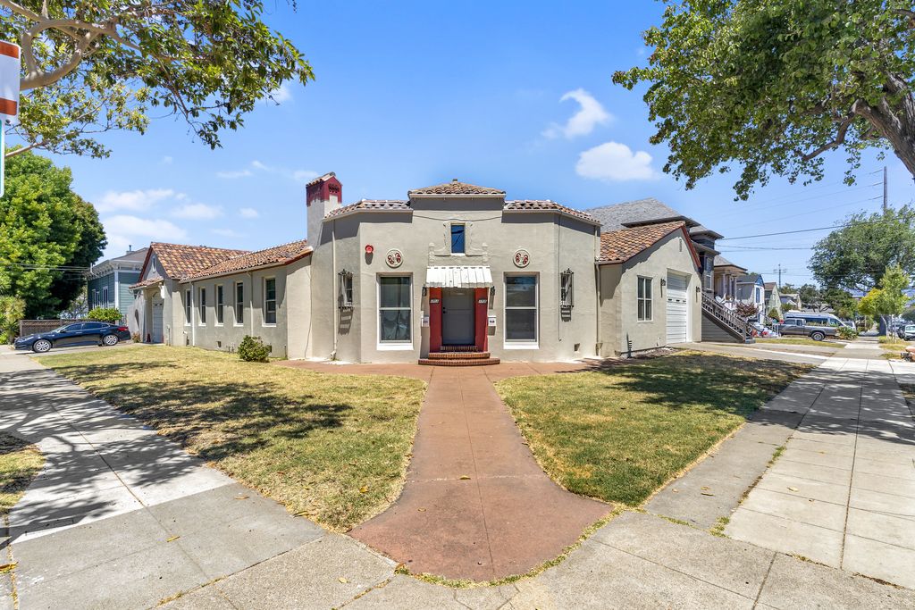 1705 Grand Street 