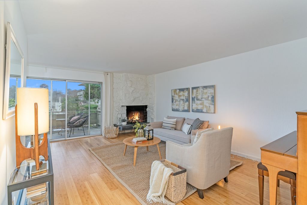 339 Broadway #104