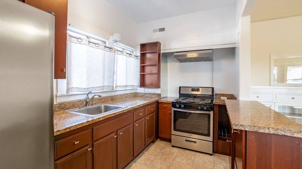 2156 Clinton Avenue #3