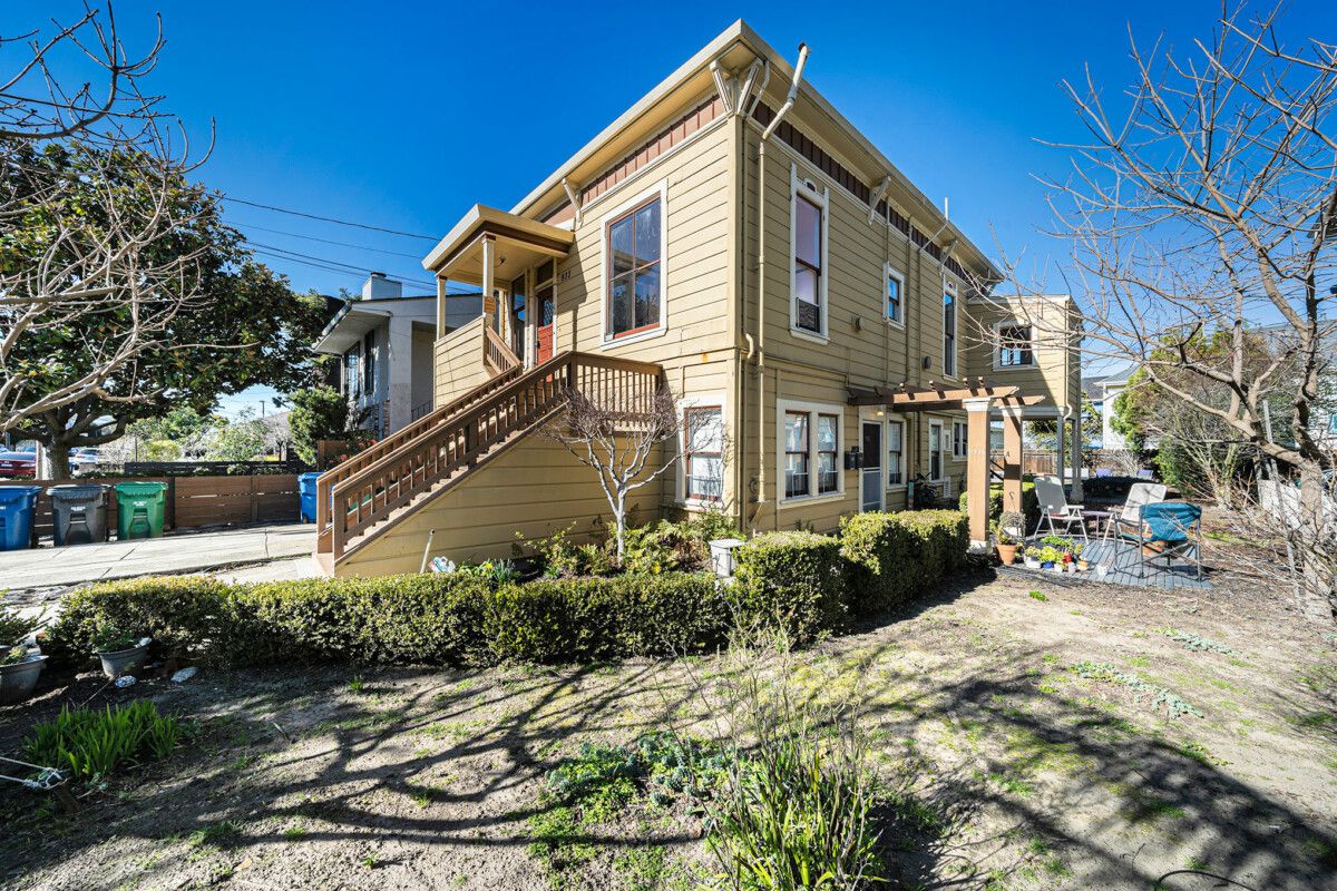 933 Santa Clara Ave #C