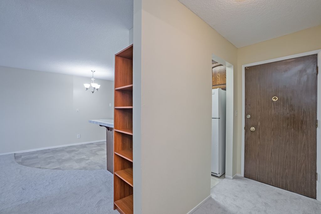 950 Shorepoint Ct #311