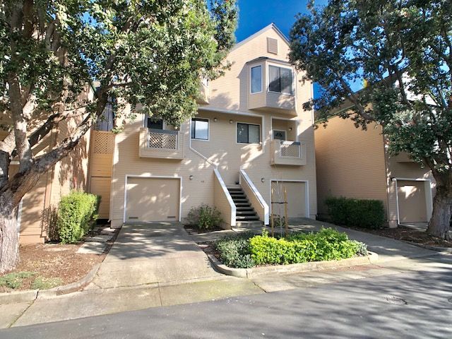 46 Invincible Ct