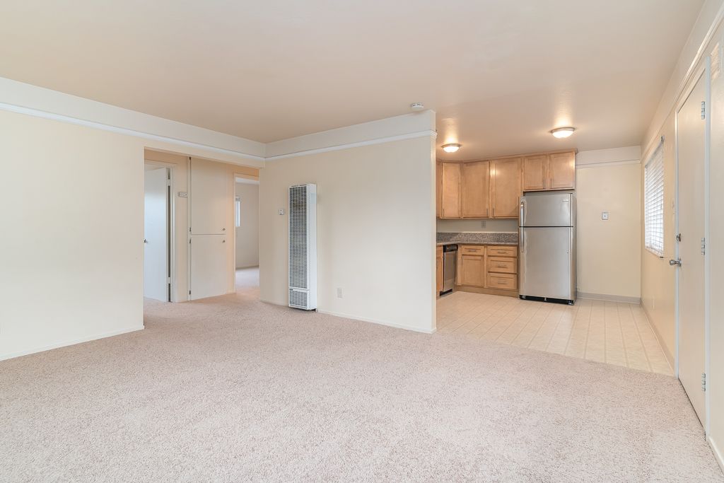 2045 Santa Clara #E