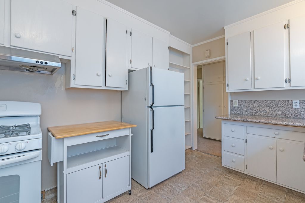 2034 Central Ave - Upper unit