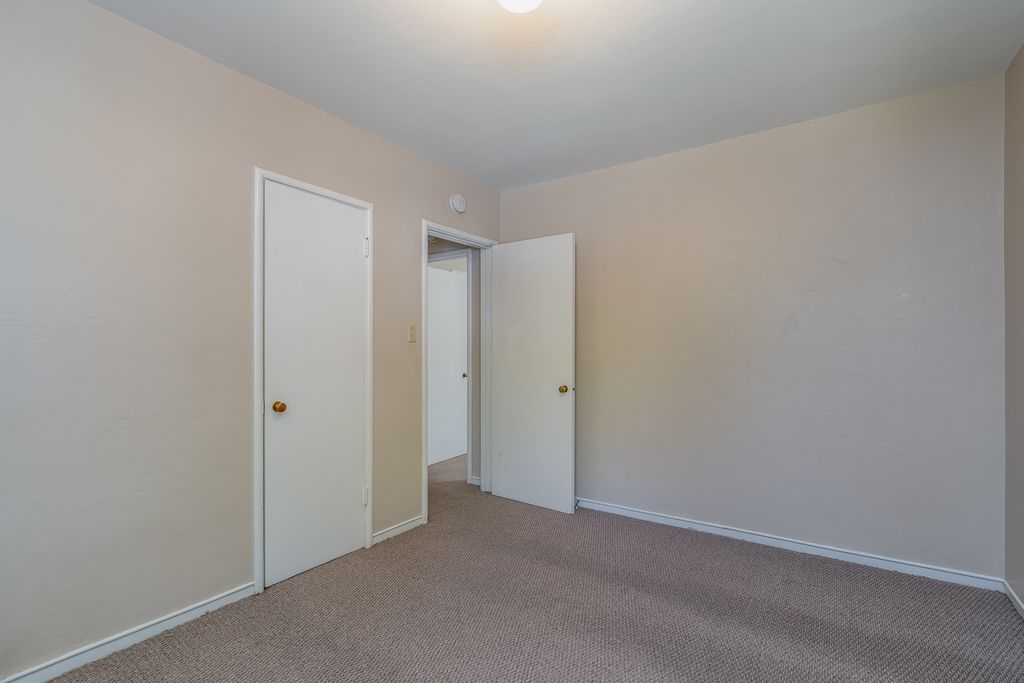 2034 Central Ave - Upper unit